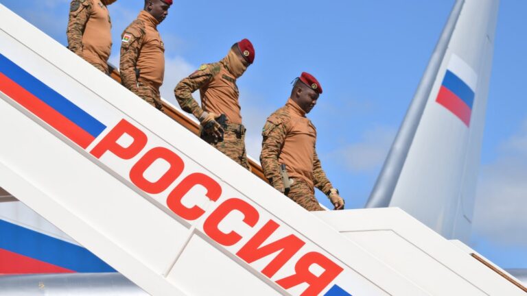 Afrique de l&rsquo;Ouest et Sahel : l&rsquo;inquiétante dérive autoritaire des régimes militaires