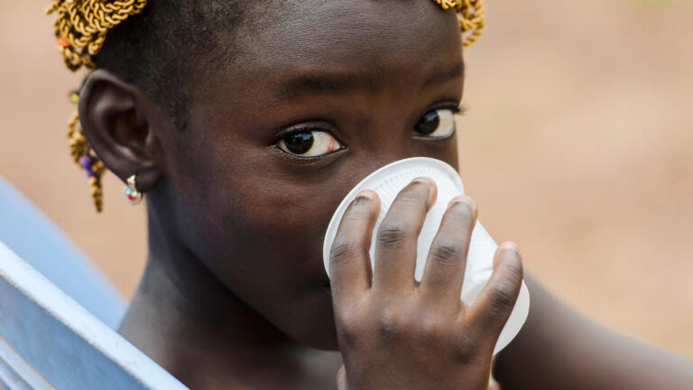 Épidémie de choléra au Burkina Faso : symptômes, transmission et réactions sanitaires