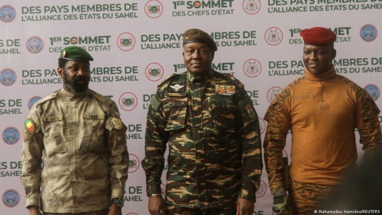 Nouvelle stratégie occidentale face aux régimes du Sahel