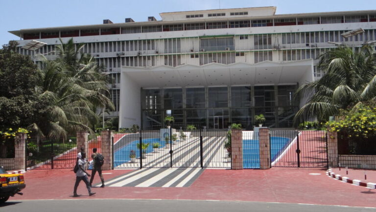 Nouveau tournant politique au Sénégal : Ahmadou Al Aminou Mohamed Lo prend la tête du gouvernement