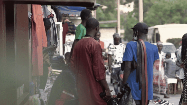 La répression de l&rsquo;homosexualité s&rsquo;intensifie au Sénégal, menaçant la santé publique