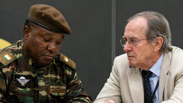 Affaire Pascal Tigri : les zones d&rsquo;ombre de la position du Niger après le putsch manqué