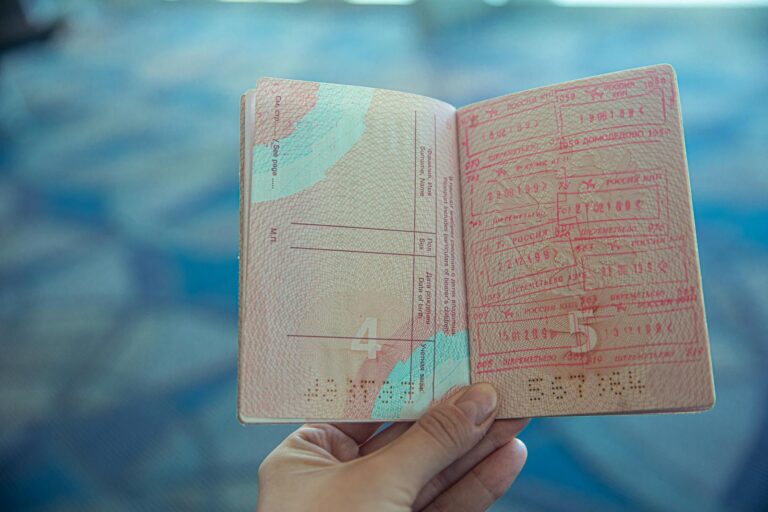 Dakar démantèle un vaste réseau de faux visas chinois, un suspect en garde à vue