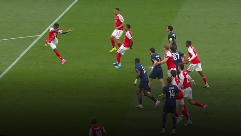 Polémique en finale de la Ligue des champions : le PSG s&rsquo;estime lésé par une main de Bukayo Saka