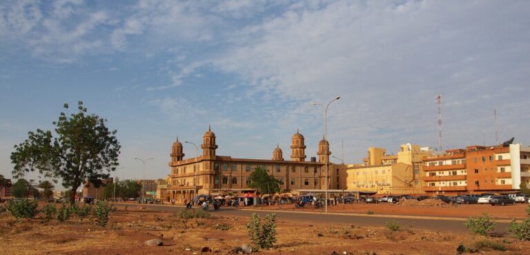 Ouagadougou : une mosquée majeure fermée suite à des tensions