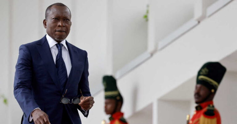 Tentative de coup d&rsquo;État au Bénin : analyse de la situation et des réactions régionales