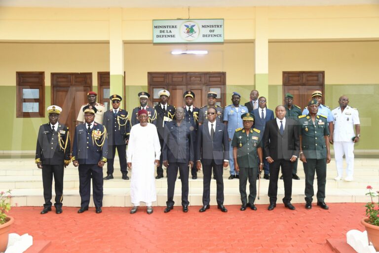 Coopération militaire : le Cameroun et le Tchad renforcent leur alliance stratégique à Yaoundé