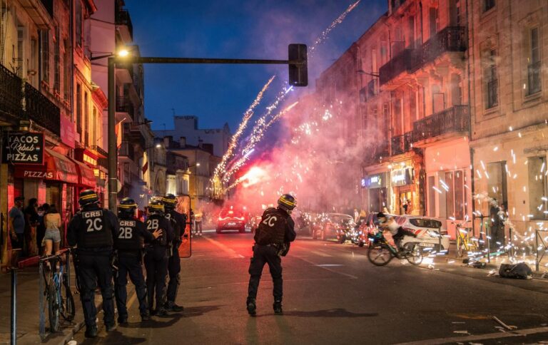 Tensions et arrestations à Paris et en province après le sacre du PSG en Ligue des champions