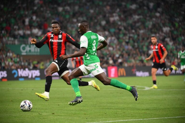 Suspense total entre Saint-Étienne et Nice après un barrage aller sans vainqueur