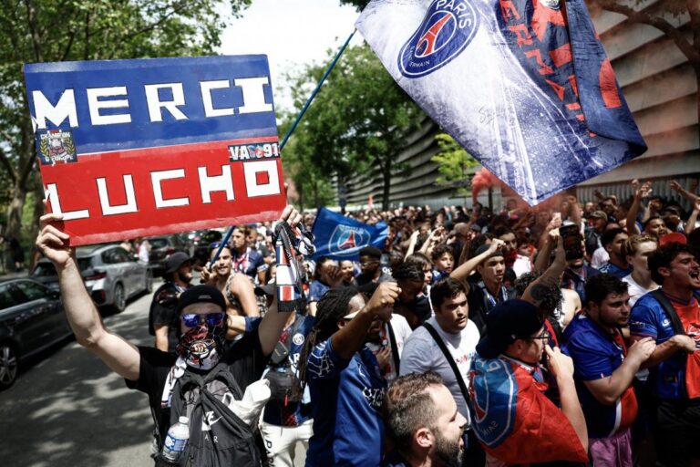 Une ferveur incandescente s’empare de la porte de Saint-Cloud avant le choc PSG – Arsenal