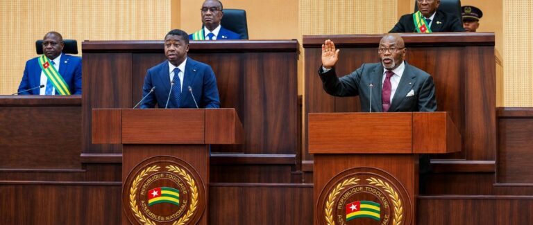 Le Togo à l&rsquo;heure d&rsquo;une nouvelle constitution : l&rsquo;ancrage du pouvoir de Faure Gnassingbé