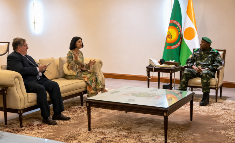 Diplomatie et enjeux internes au Niger : la réception de l&rsquo;ambassadrice d&rsquo;Espagne par le Général Tiani