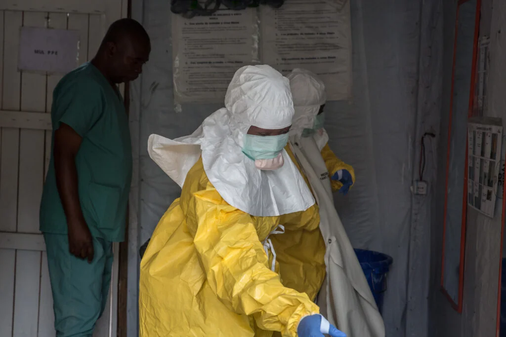 Ébola en RDC : une urgence sanitaire aggravée par l’instabilité régionale