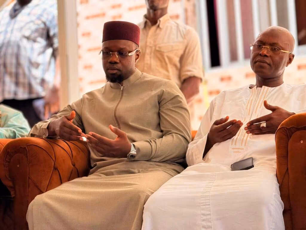Ousmane Sonko et Diamil Sané lors de l'hommage