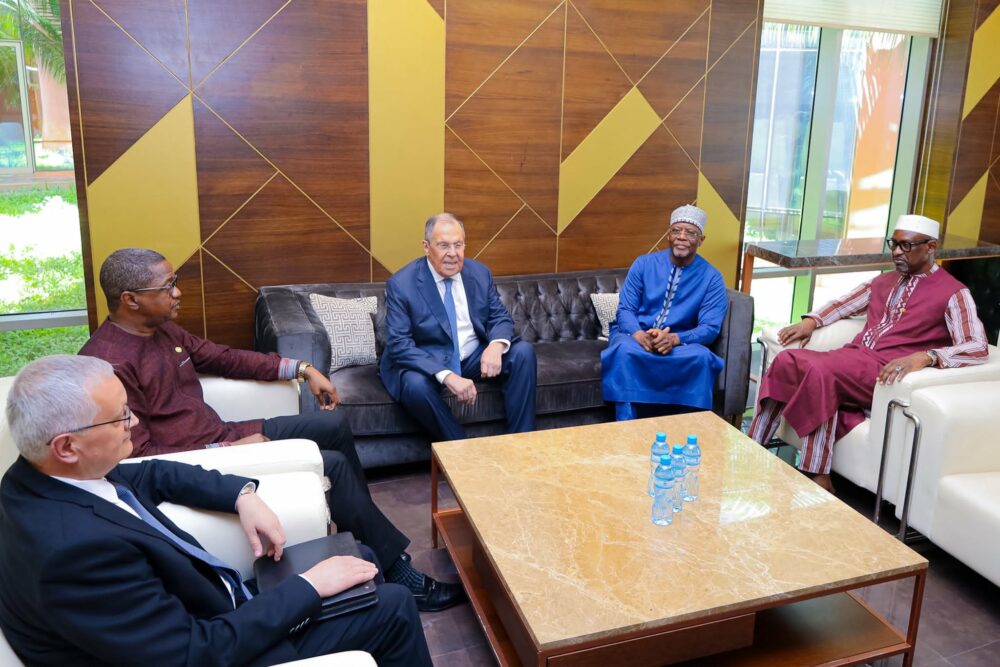 rencontre diplomatique entre représentants de l’AES et de la Russie à Niamey
