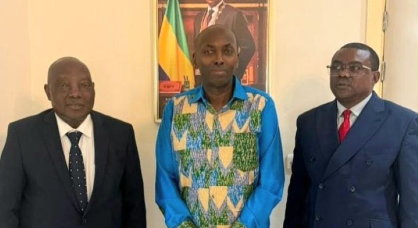 Réunion entre les autorités gabonaises et la délégation du GABAC à Libreville