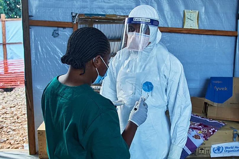 Équipe médicale au Centre médical évangélique de Bunia en juillet 2026