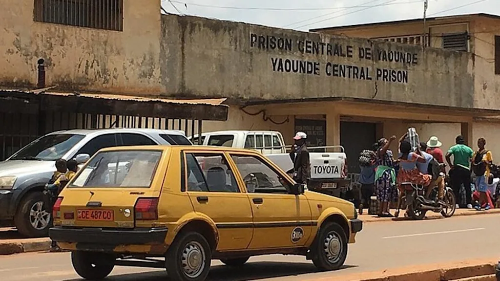 Homme incarcéré à Yaoundé pour une tentative de diffusion de faux décrets à la CRTV