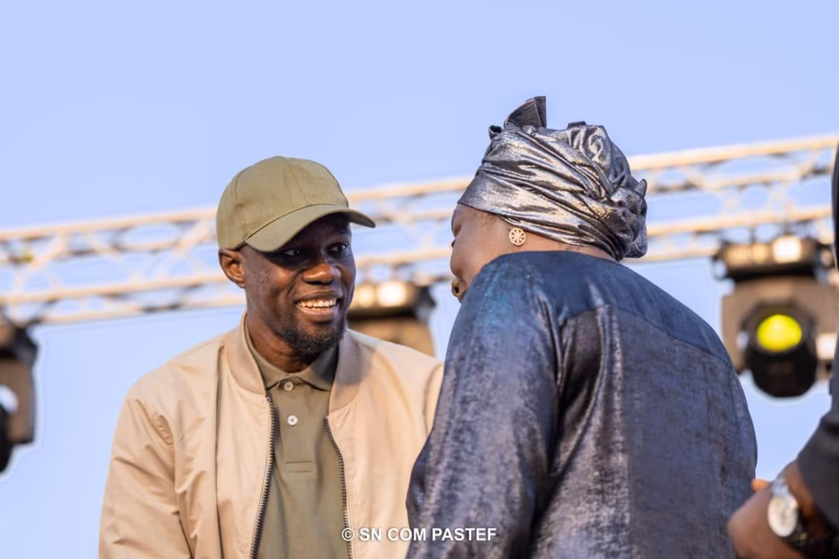 Ousmane Sonko et Aminata Touré lors d'un événement politique au Sénégal