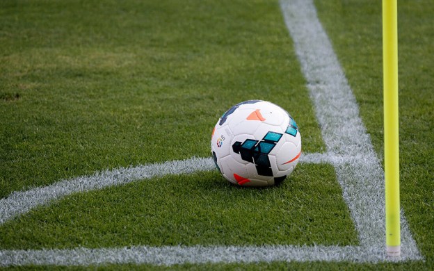 Stade Raiffeisen Arena de Linz éclairé pour un match de football