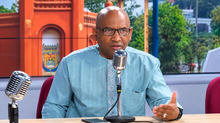 « le régime cherche à imposer le silence », dénoncent les observateurs après les poursuites contre Abdrahamane Keïta