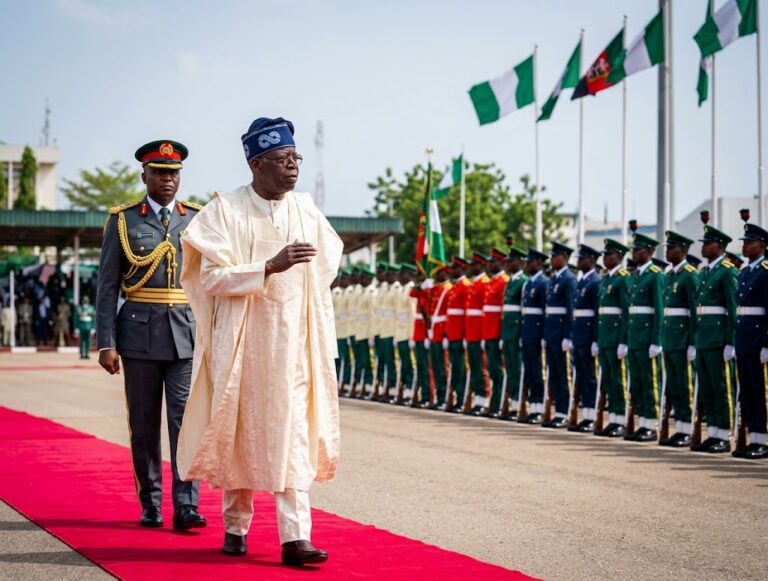 Élection présidentielle au Nigeria : la police peut-elle vraiment garantir la paix le jour du vote ?