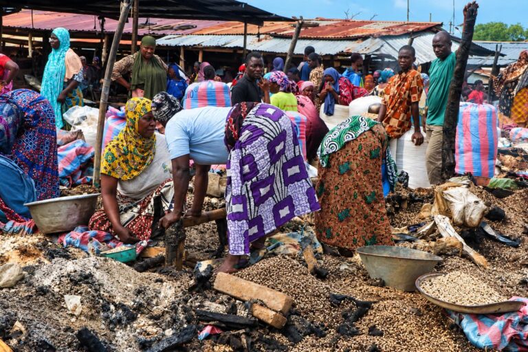 « Nous avons tout perdu en quelques heures »: le désarroi des commerçants de Kpalimé après l&rsquo;incendie du marché Château