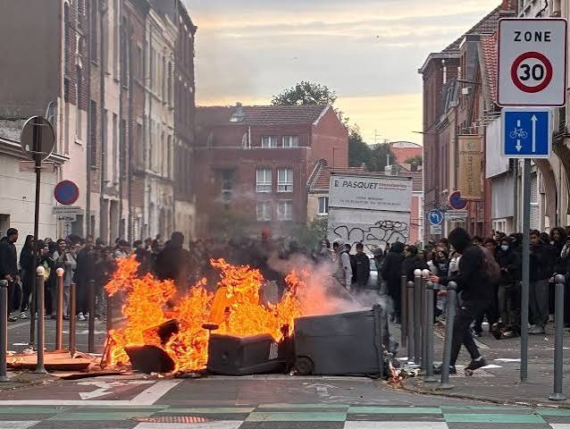 Violences lycéennes en France : une cinquantaine de lycées dégradés, Lecornu convoque une cellule interministérielle